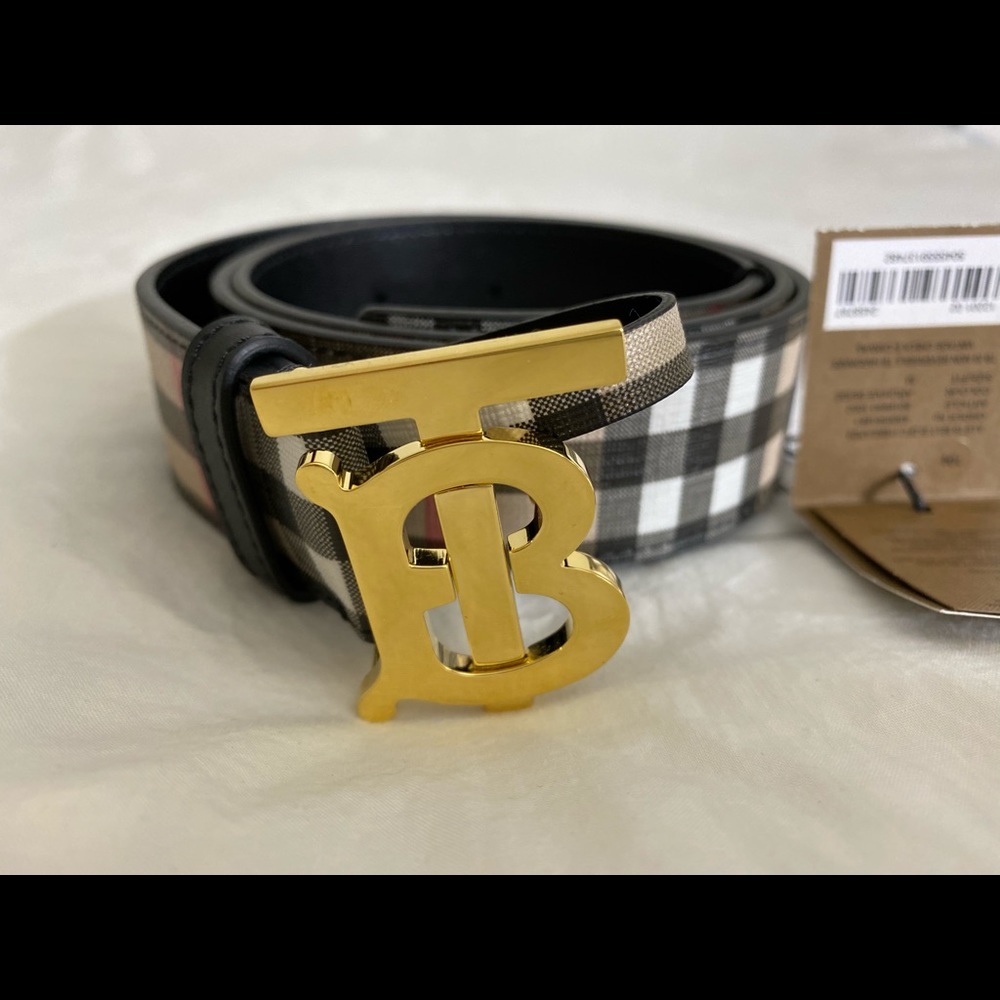 SOLD - Burberry belt